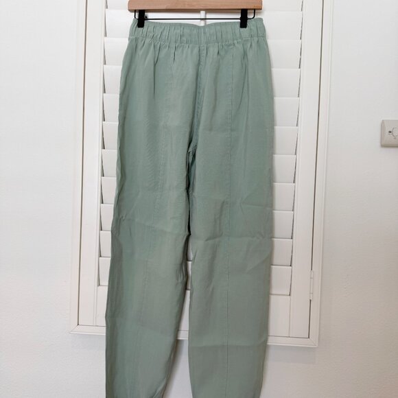 NWT Abercrombie Women's Mint Sage Green Drawstring Joggers Size Small - Picture 3 of 4